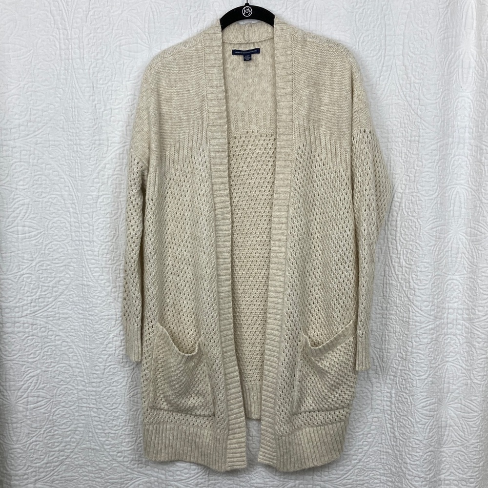 American Eagle Outfitters Beige Cardigan Sweater sz Large